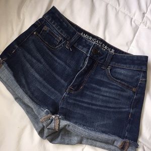 American Eagle hi-rise cute dark denim shorts